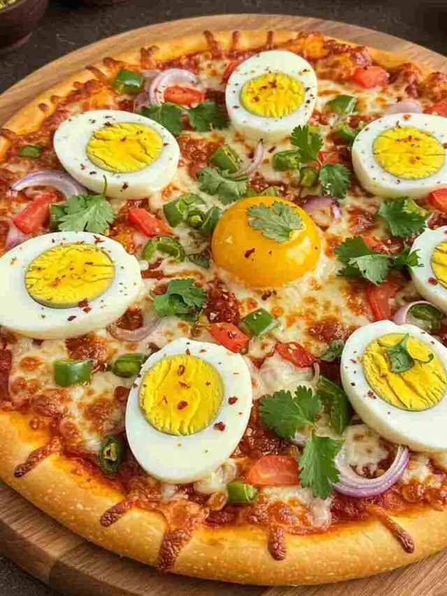 Make Egg Pizza Recipe Indian Style in 5 Easy Steps!